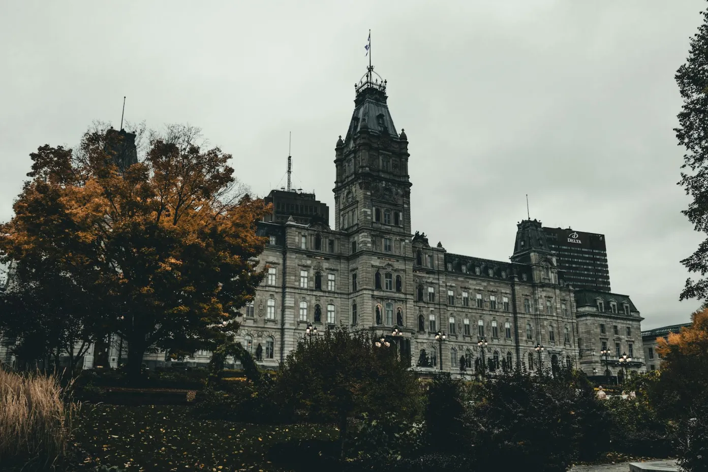 eminem-hip-hopin-sinirlarini-zorlayan-efsanevi-bir-sanatci